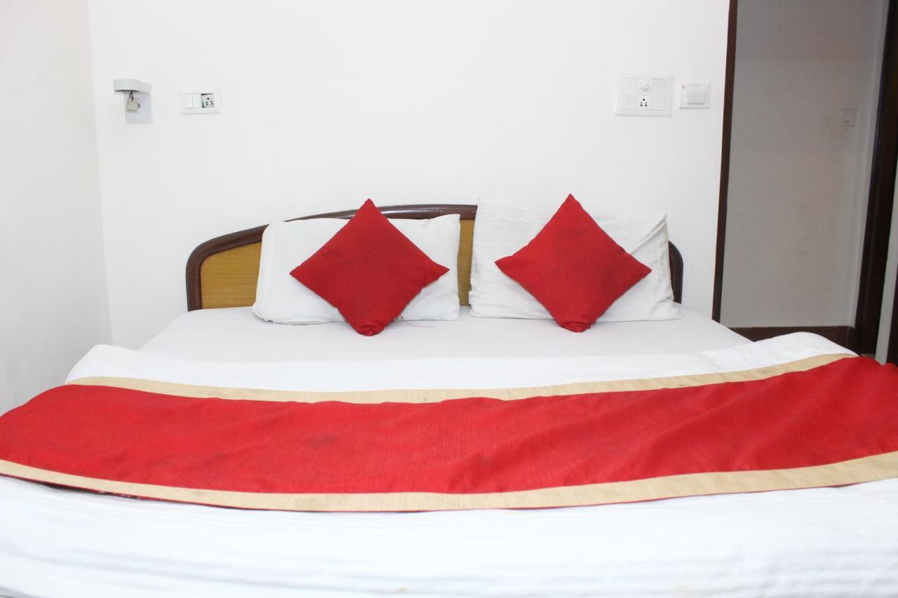 Hotel Dolls Inn Найнитал Экстерьер фото