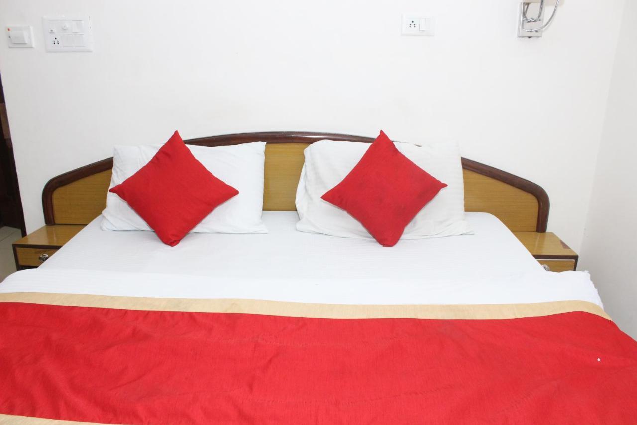 Hotel Dolls Inn Найнитал Экстерьер фото