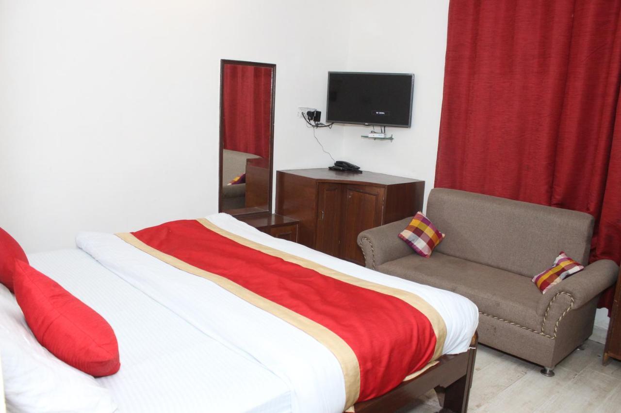 Hotel Dolls Inn Найнитал Экстерьер фото